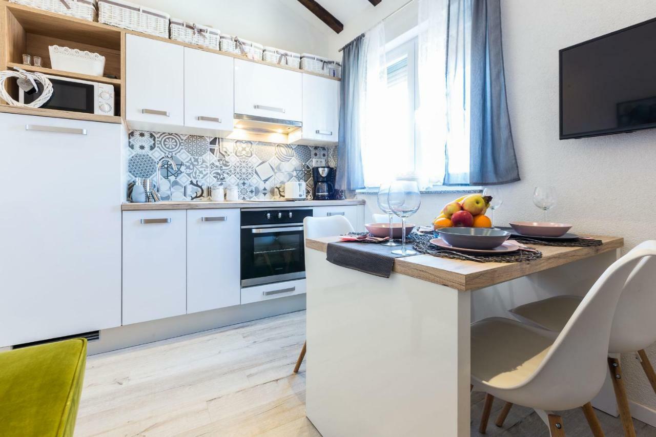 Apartments Mazijini Dvori 扎达尔 外观 照片